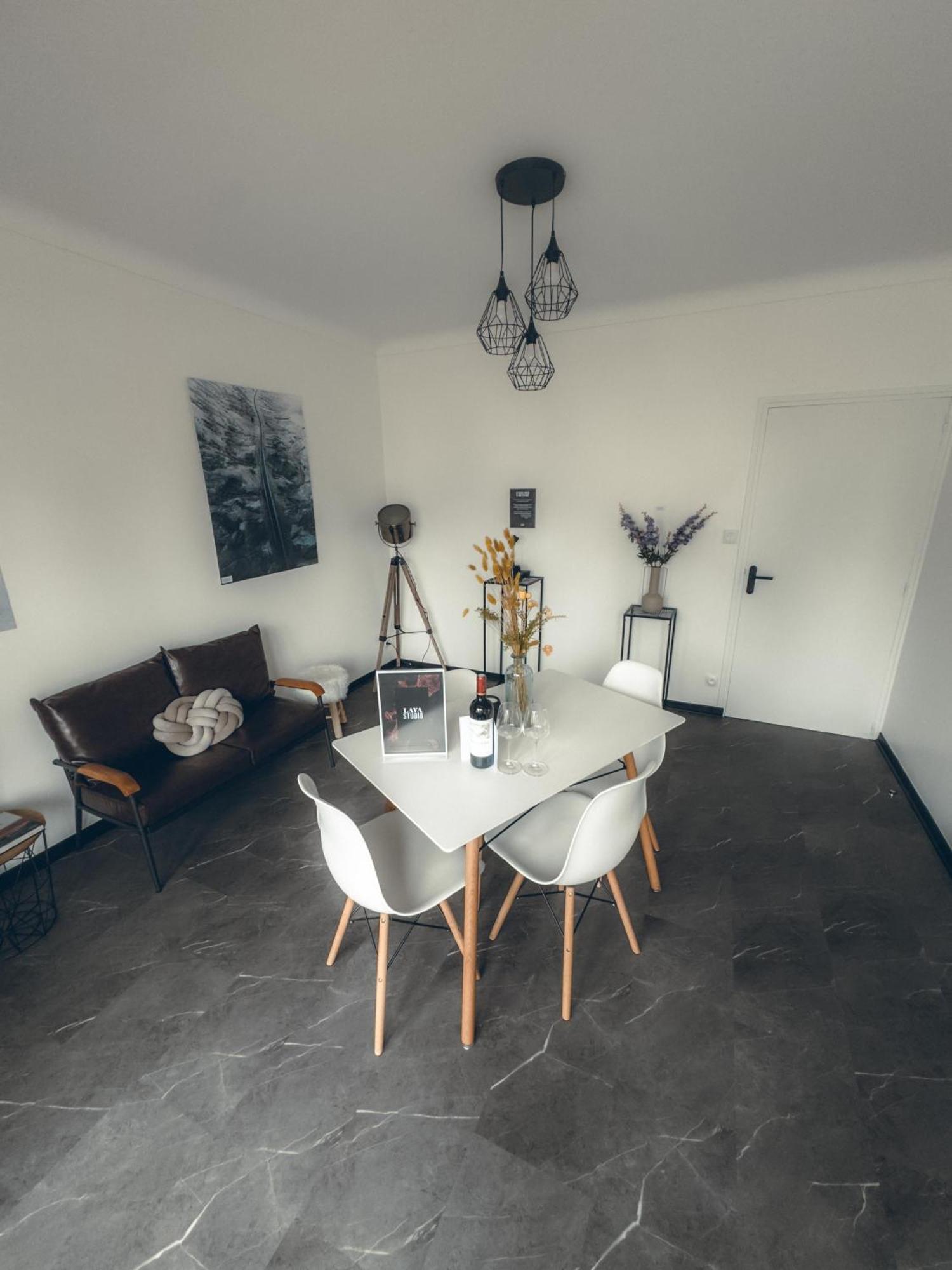 Lava Studio Poitiers Luaran gambar