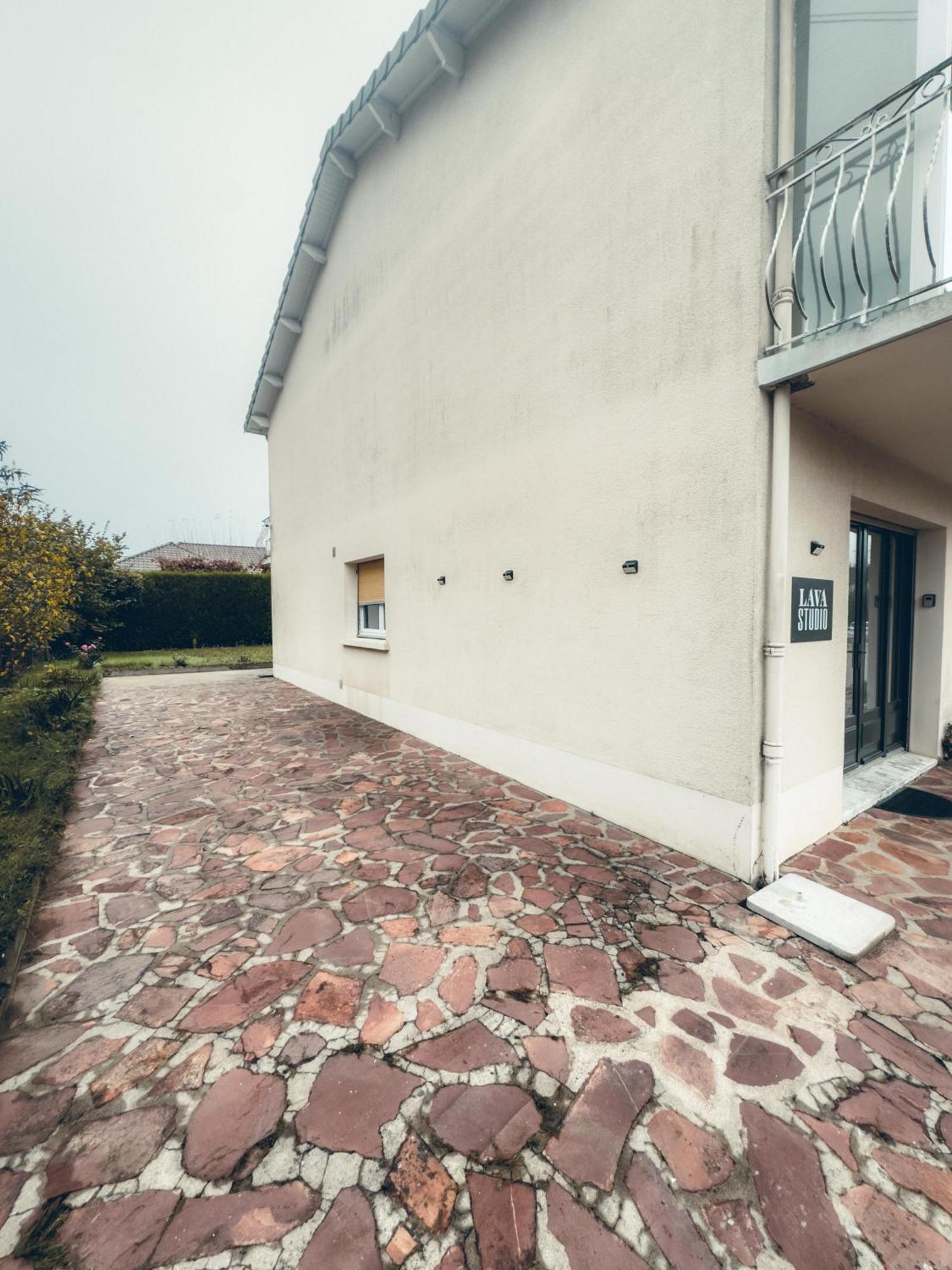 Lava Studio Poitiers Luaran gambar