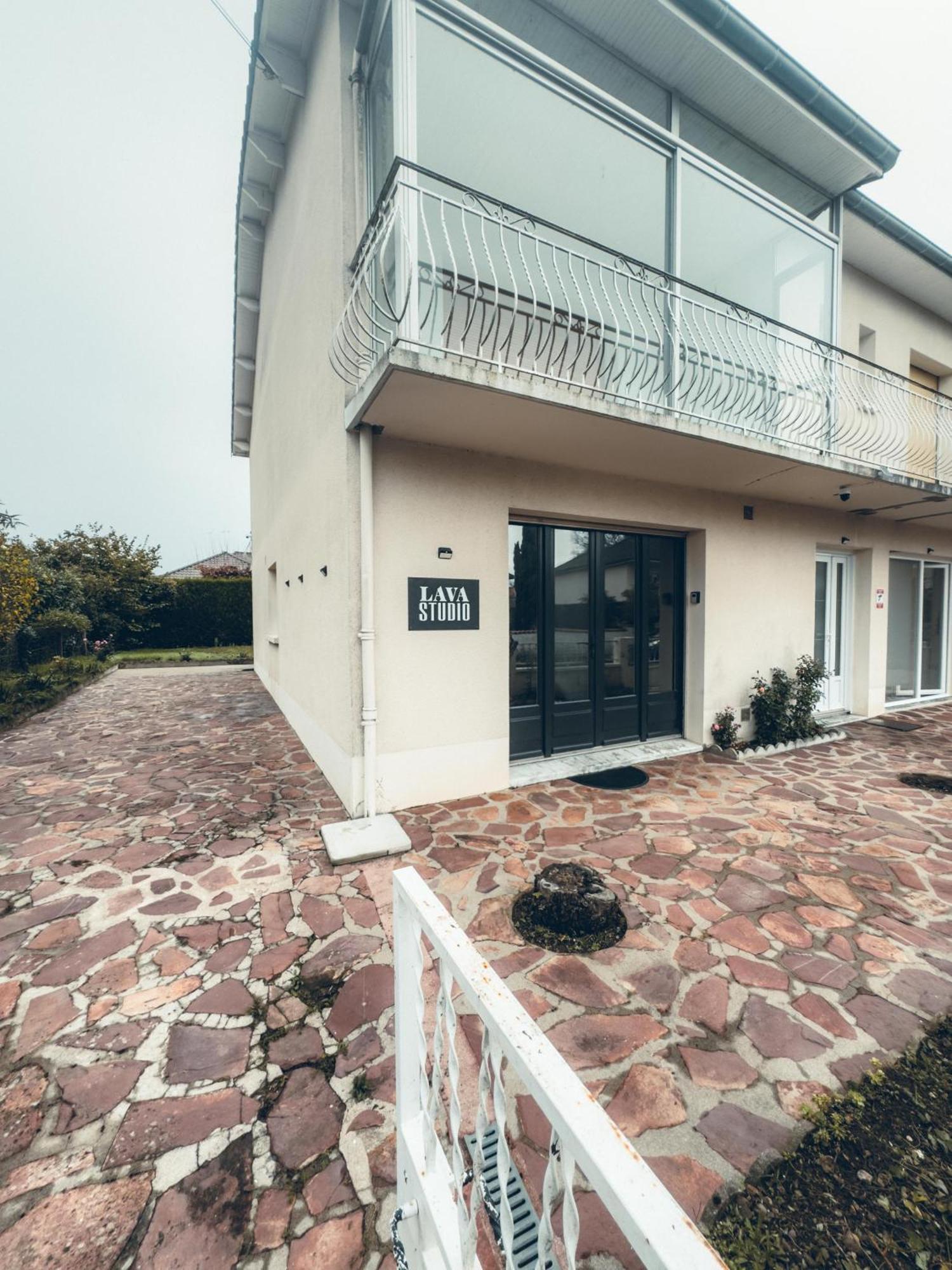 Lava Studio Poitiers Luaran gambar