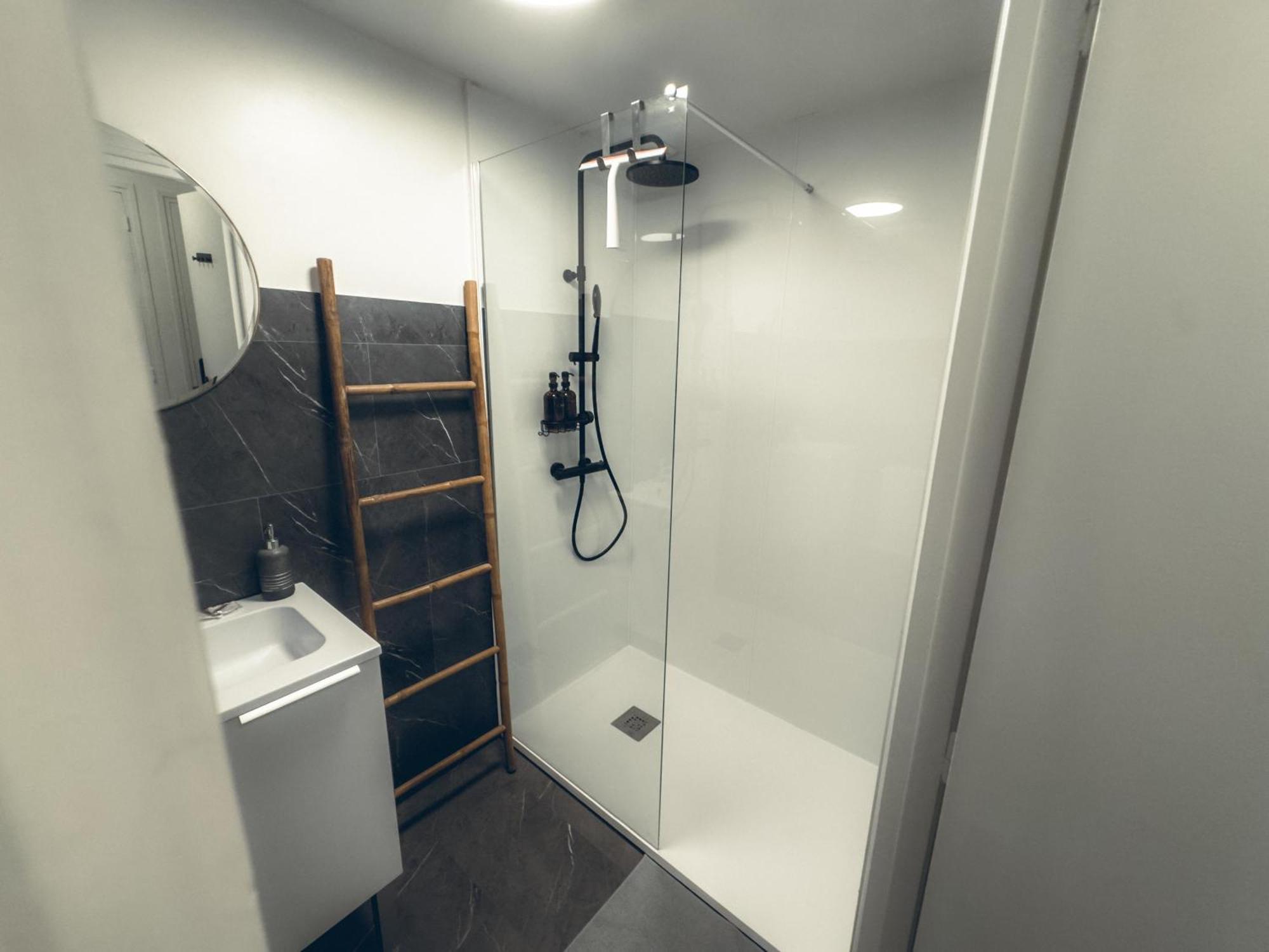 Lava Studio Poitiers Luaran gambar