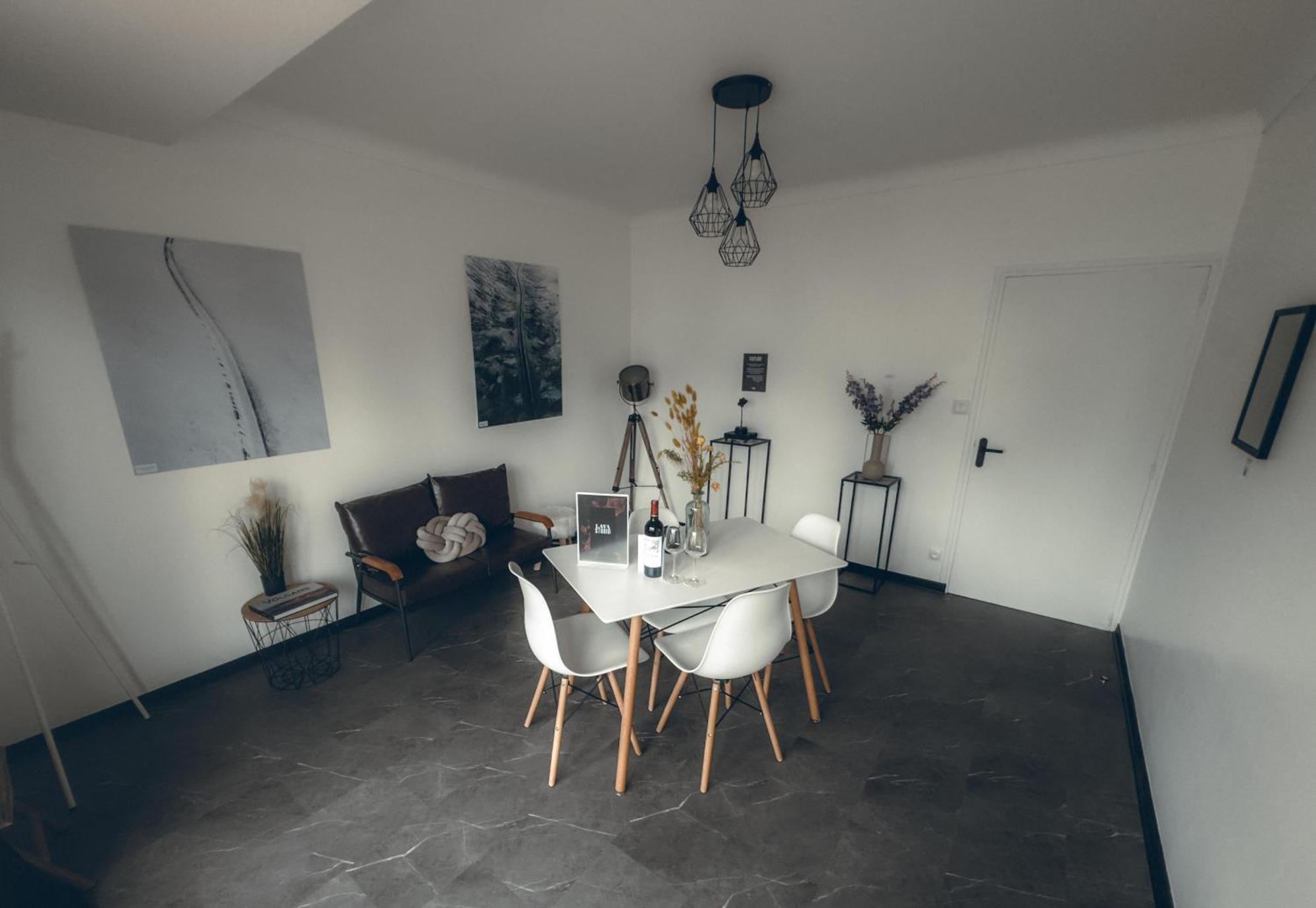 Lava Studio Poitiers Luaran gambar