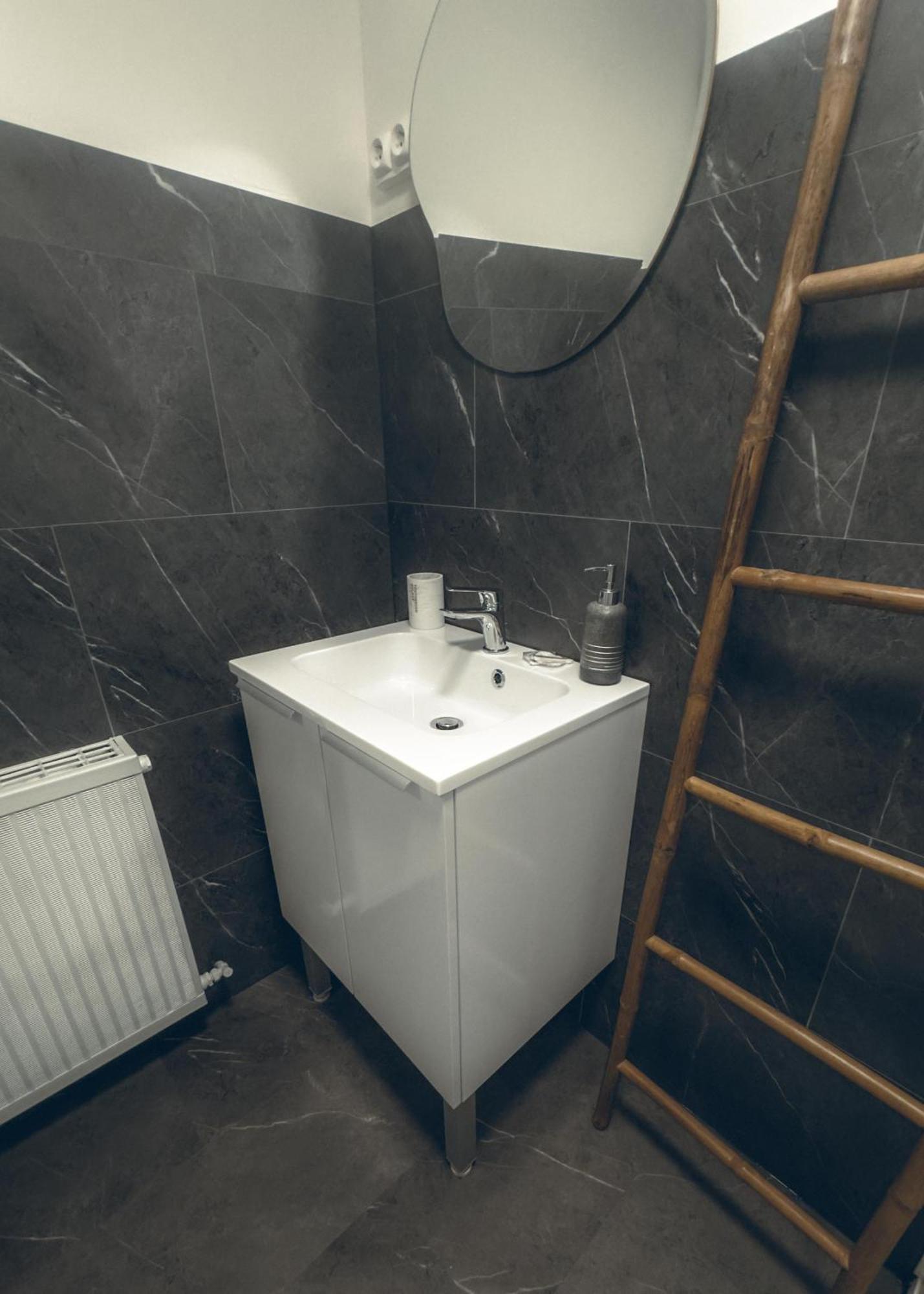 Lava Studio Poitiers Luaran gambar